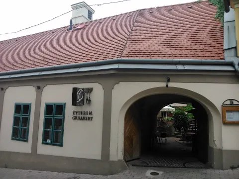 Oliva Hotel és Étterem – Veszprém