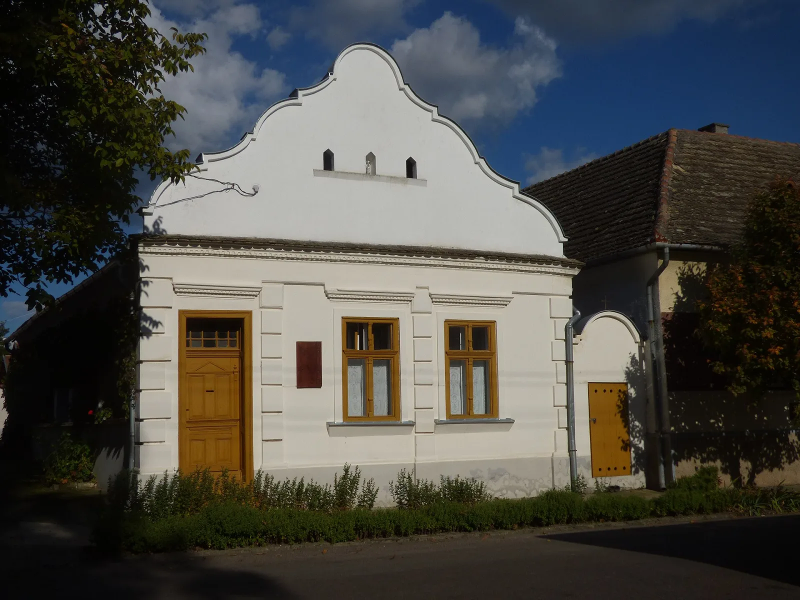 Császártöltés – településkép